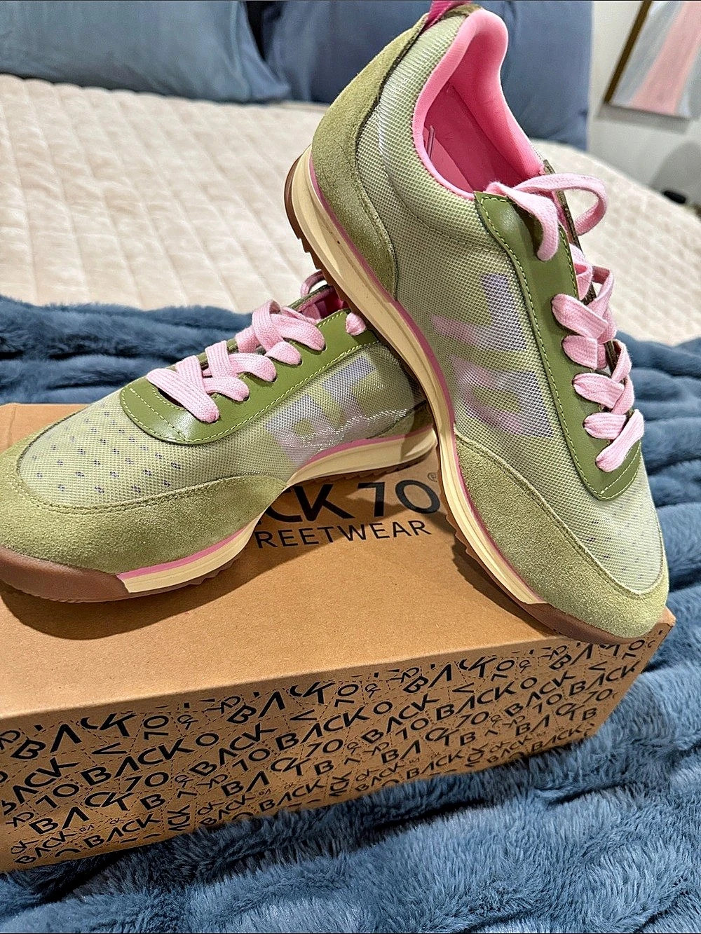 NEW IN BOX BACK 70 Jump Olive Green & Pink EU 39